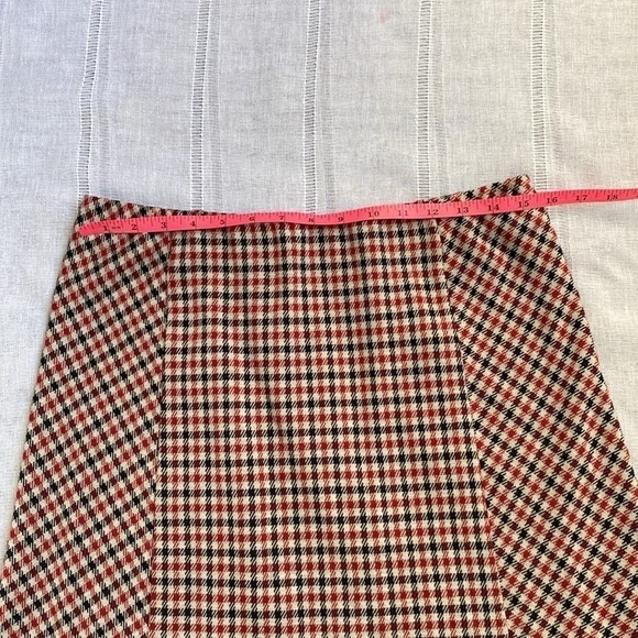 J. Jill houndstooth knee length skirt. - Picture 6 of 10